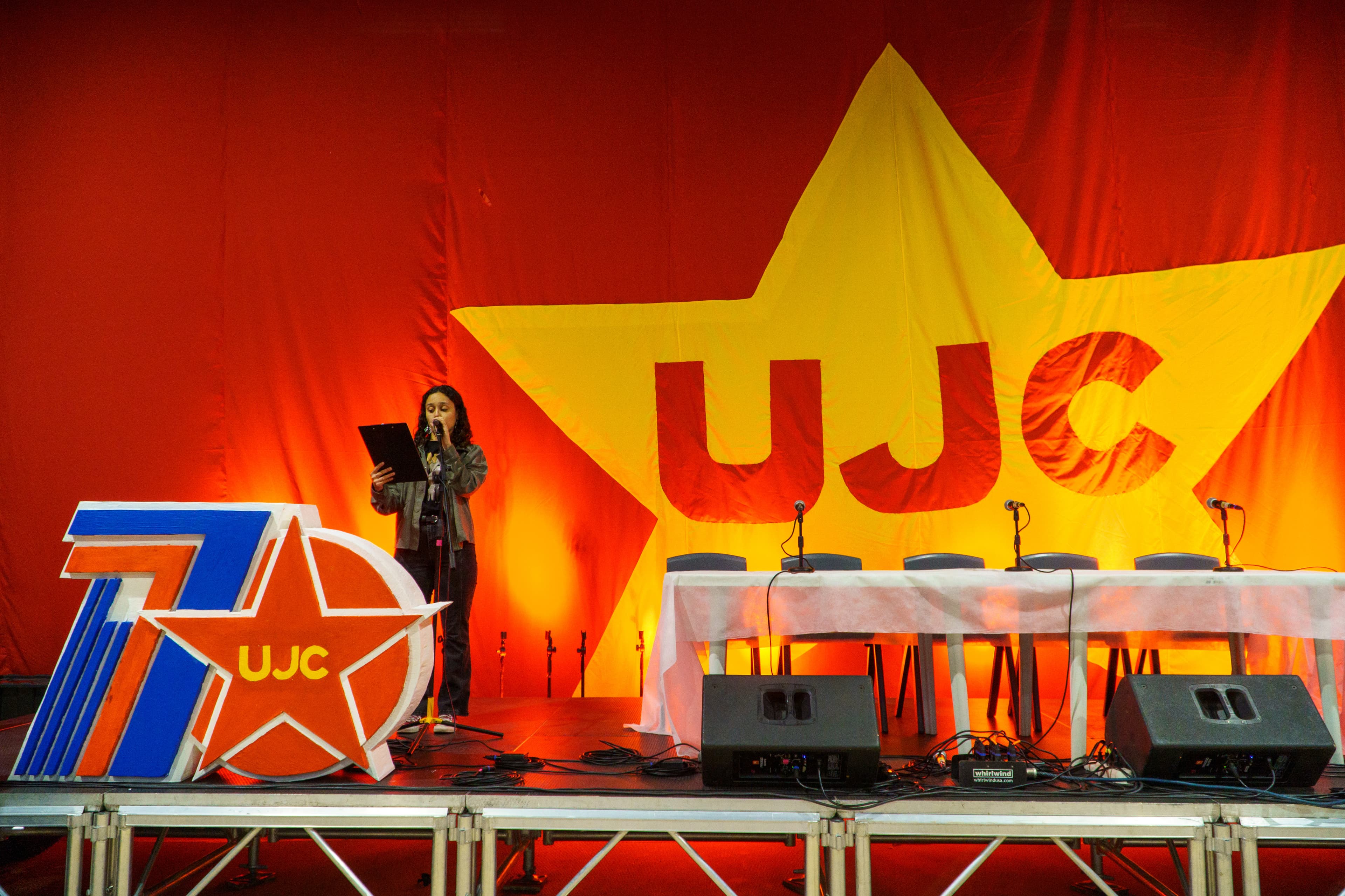 Al encuentro de la Juventud.