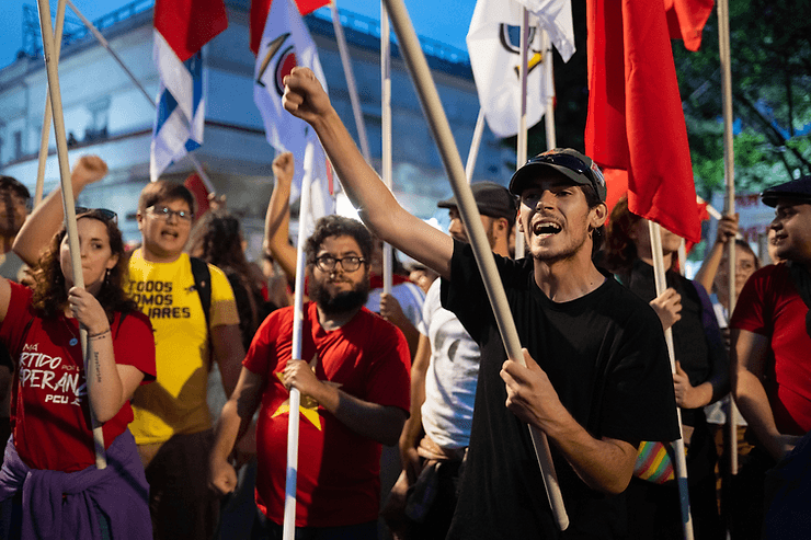 Hacé posible la esperanza, elegí Revolución